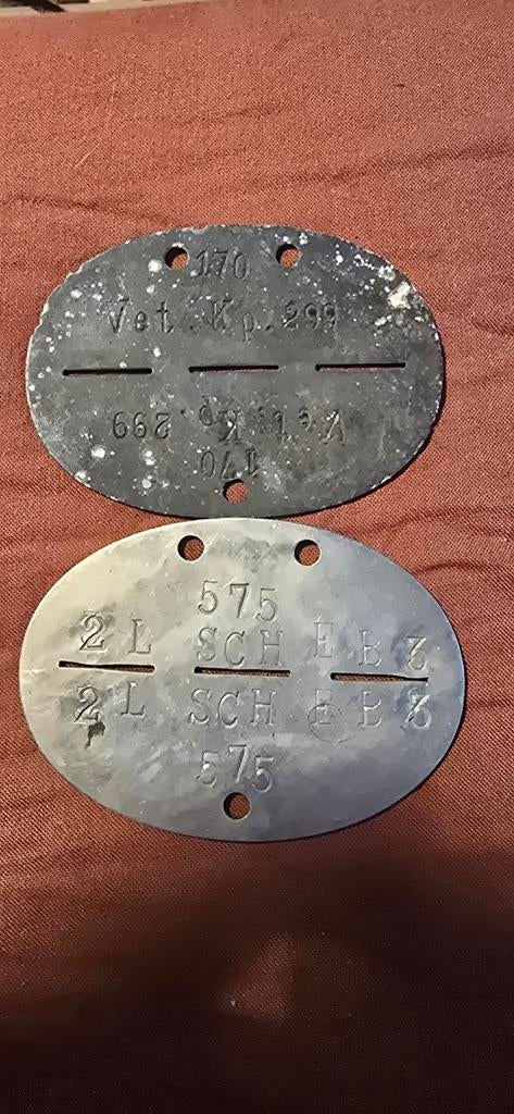 Twee mooie Duitse dogtags, Ophalen of Verzenden