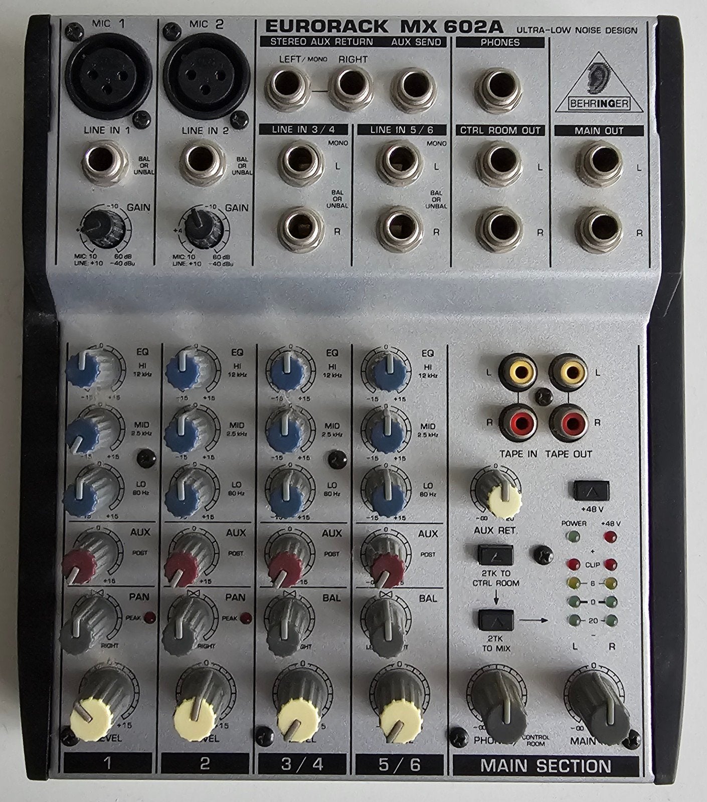 Behringer Eurorack MX 602A Mixer te koop aangeboden, Ophalen, Gebruikt, Minder dan 5 kanalen, Microfooningang