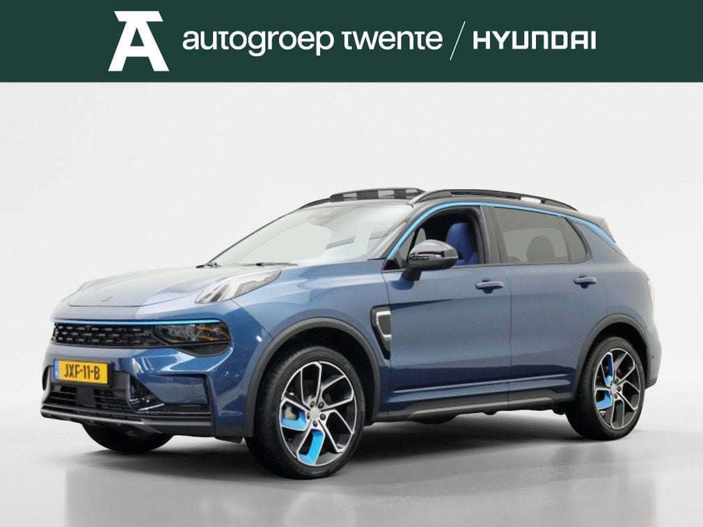 Lynk & Co 01 1.5 | Zwarte hemel | 360 gr Camera | Panoramada