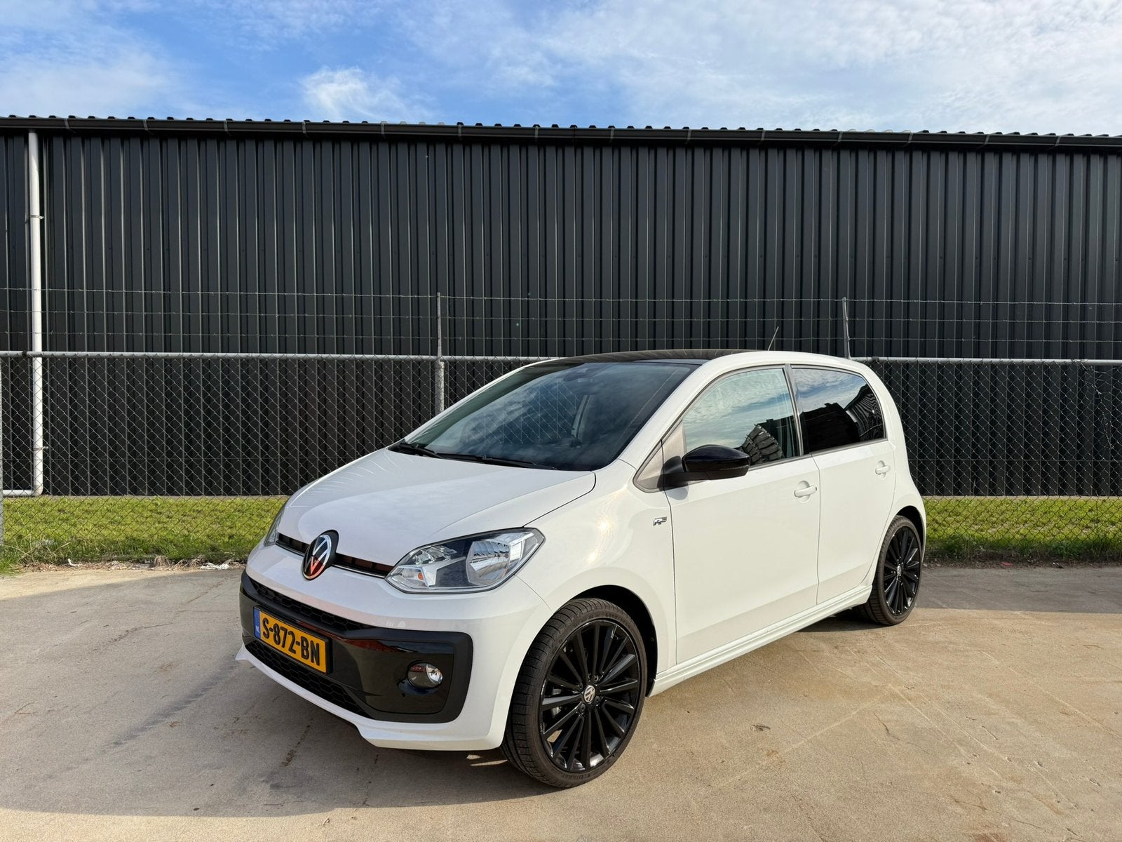 Volkswagen up!