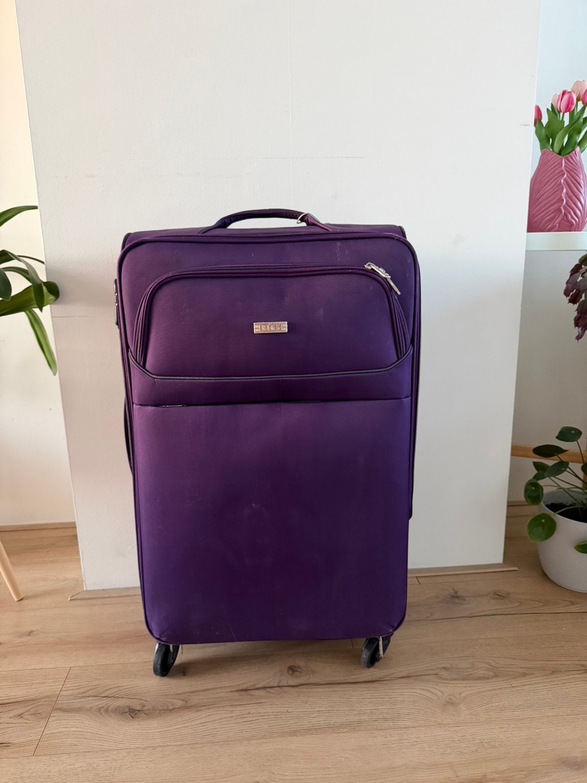 Grote Paarse Koffer, Sieraden, Tassen en Uiterlijk, Koffers, Ophalen of Verzenden, Zo goed als nieuw