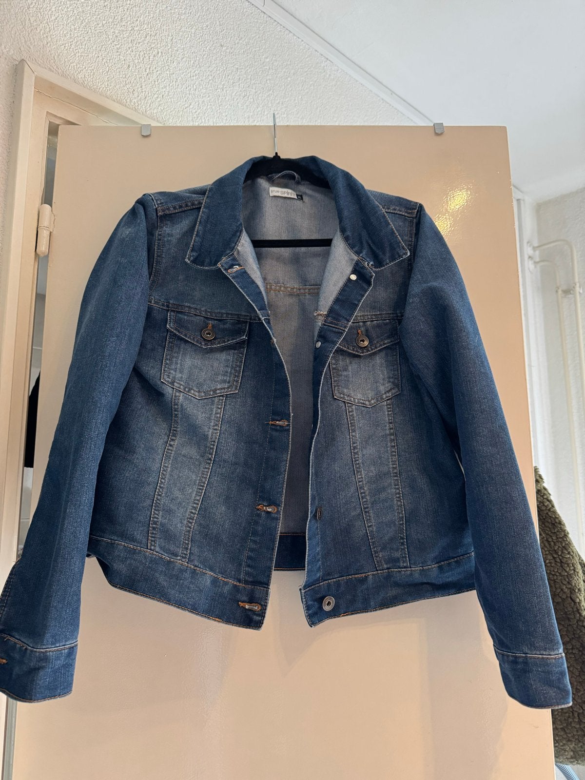 Kleding en accessoires, 2 euro per stuk, Ophalen
