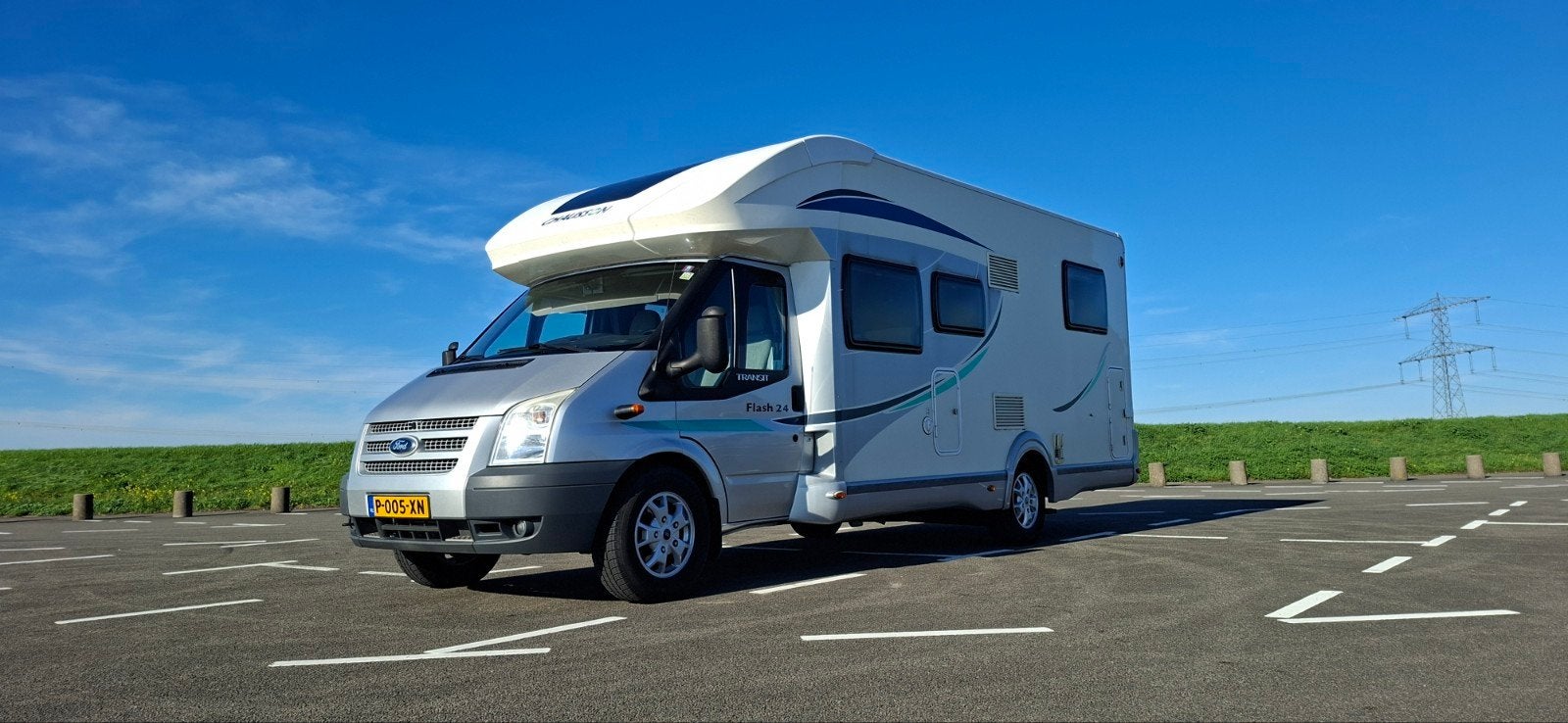Chausson Flash 24 (enkele bedden + hefbed), Standaard zit, Brandblusser, Ford, Chausson