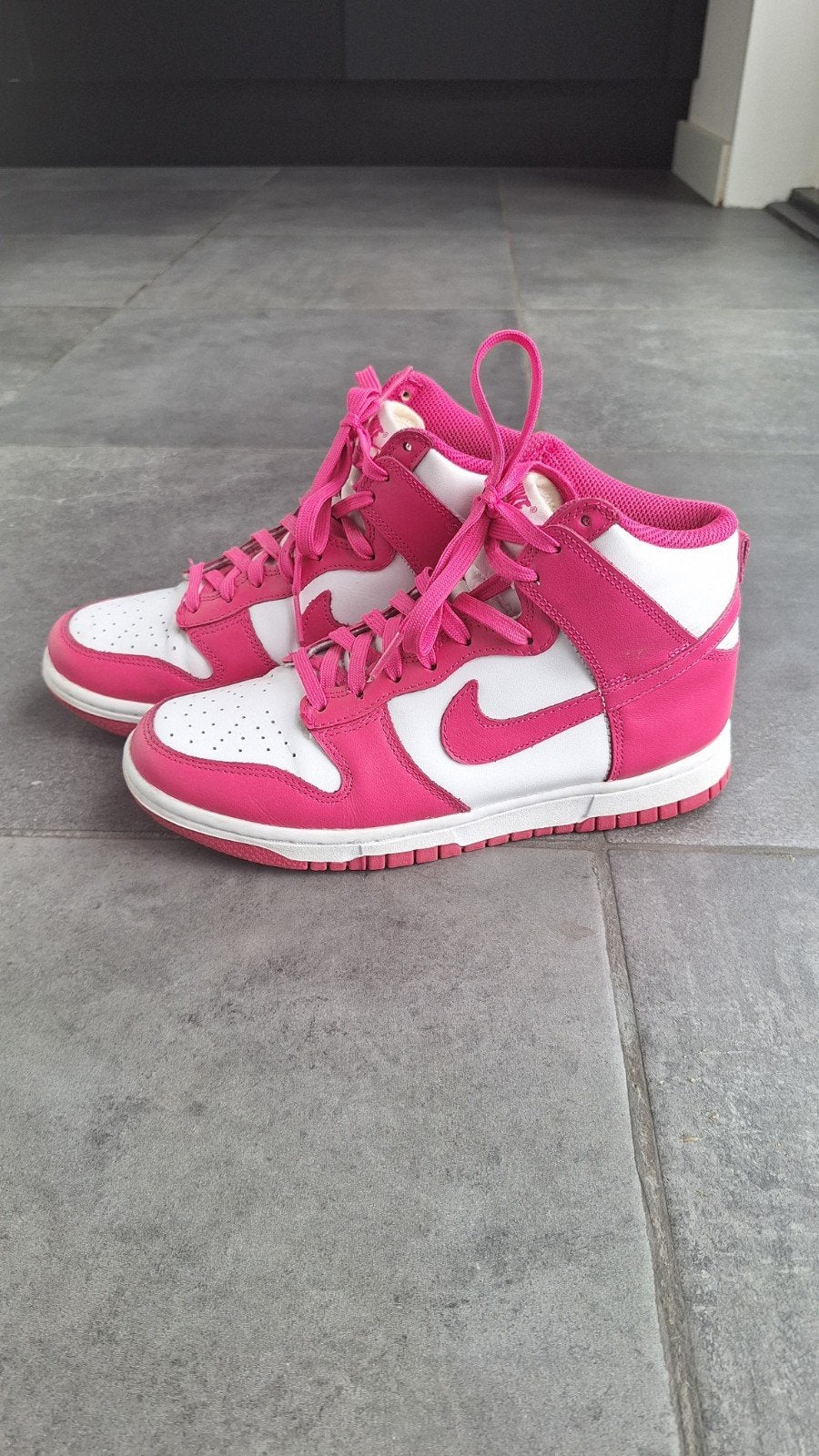 Nike Dunk High Pink - Roze/Witte Sneakers, Nike, Ophalen of Verzenden, Sneakers of Gympen, Roze