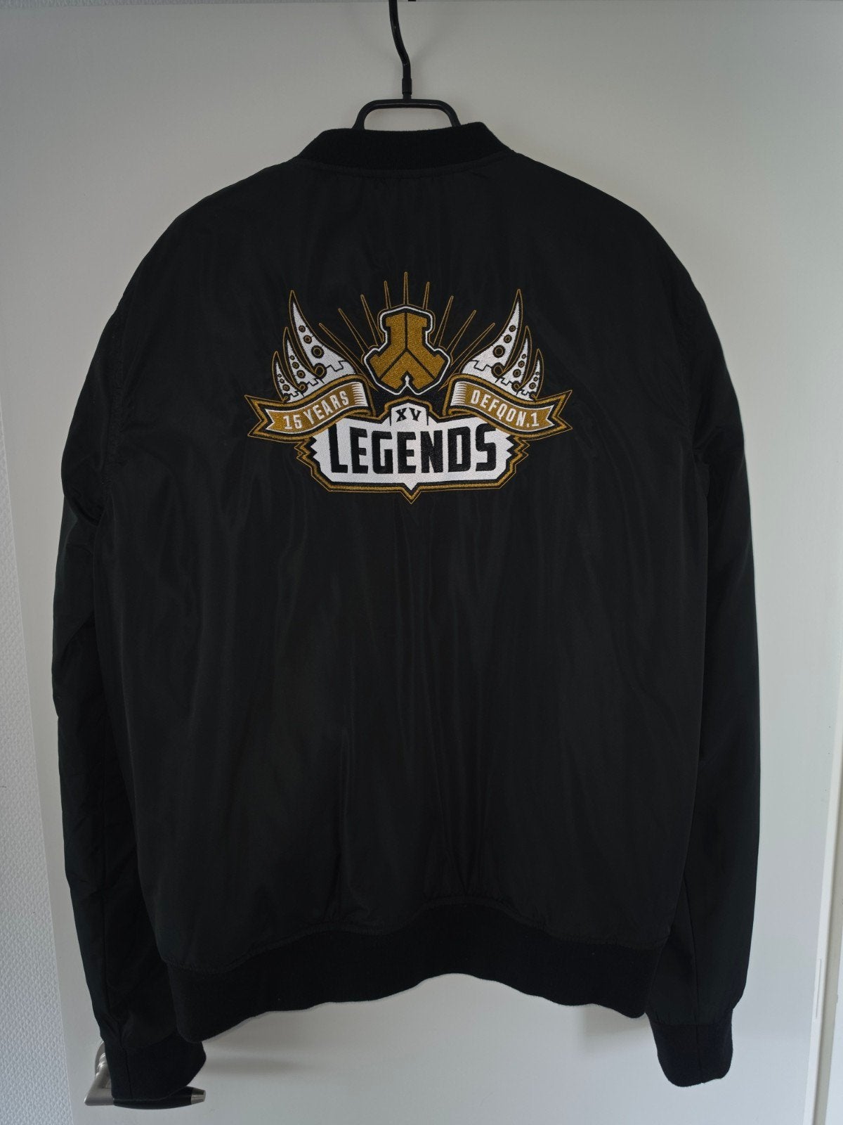 Defqon legends bomber, Kleding | Heren, Ophalen of Verzenden, Nieuw