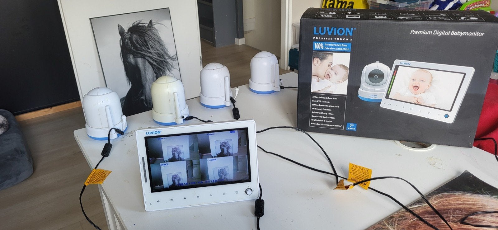 Luvion Prestige Touch 2 Babyfoon met 4 camera's, Ophalen of Verzenden, Gebruikt, 100 tot 250 meter, Camera
