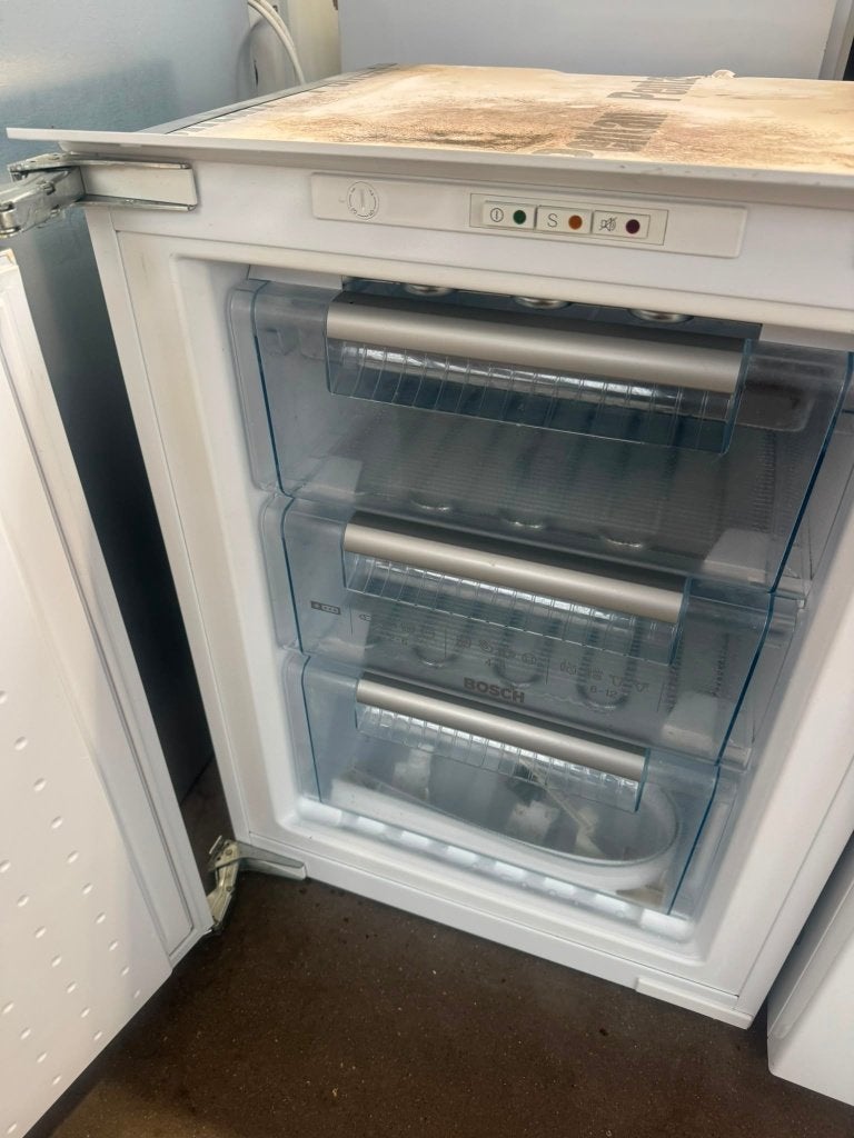 Bosch inbouw vrieskast schoon garantie bezorging, Gebruikt, Minder dan 85 cm, Inbouw, 60 tot 90 cm