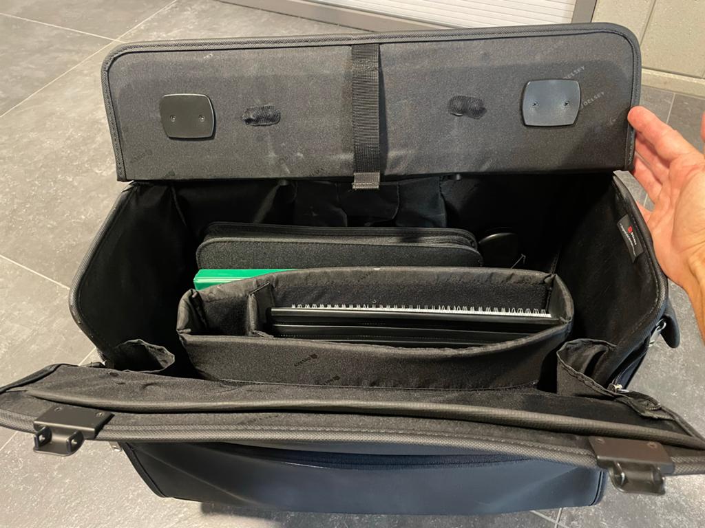 Delsey pilotenkoffer/laptoptas met wieltjes, Ophalen of Verzenden, Zo goed als nieuw