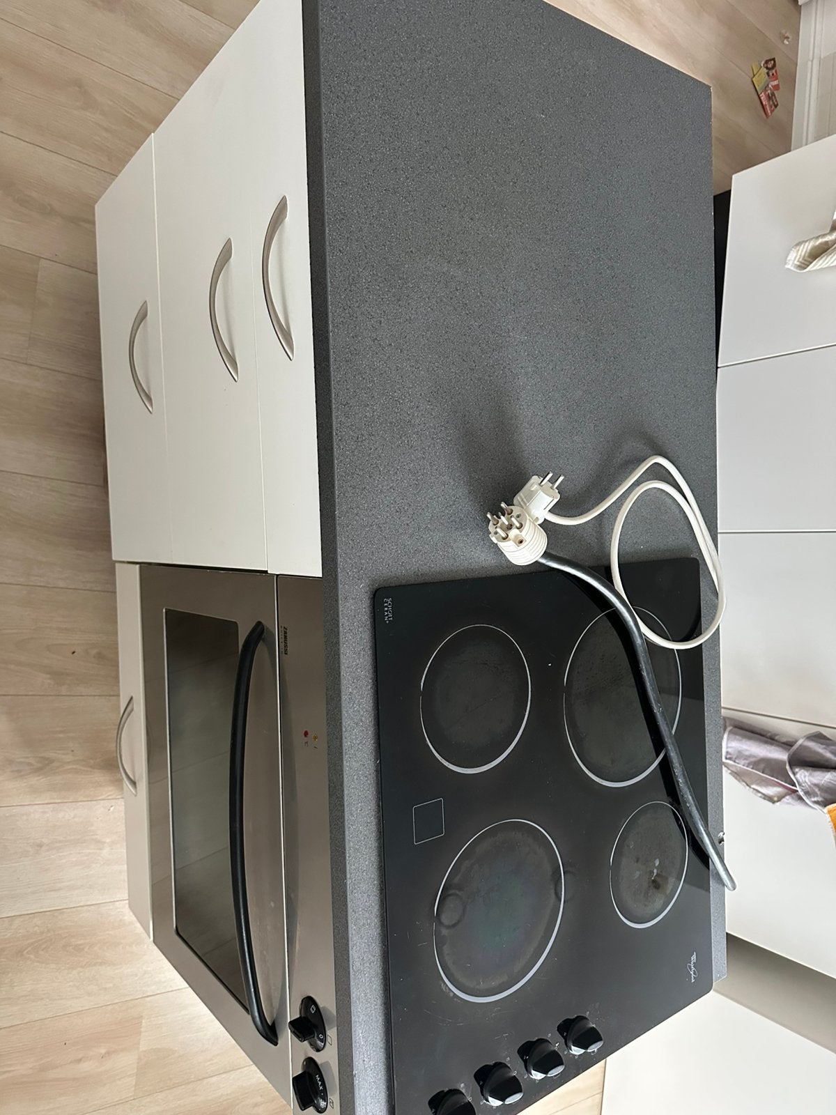 Compacte Keukenunit met Kookplaat, Oven en Lades, Gebruikt, Vrijstaand, Elektrisch, 4 kookzones