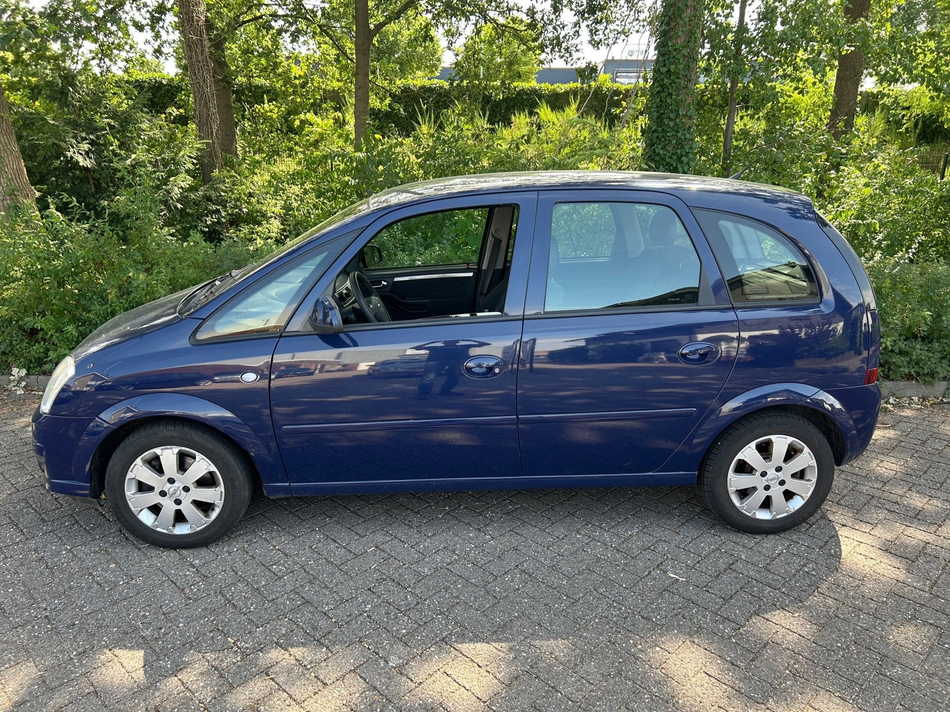 Opel Meriva 1.6-16V Temptation apk en distributie riem!, Voorwielaandrijving, 15 km/l, Gebruikt, 4 cilinders
