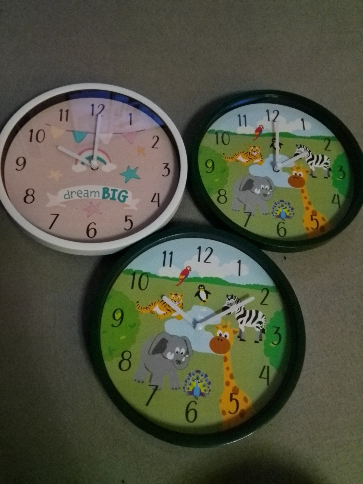 Leuke kinderklokken met dieren en 'dream BIG' thema, Gebruikt, Analoog, Werkt op batterijen, Ophalen of Verzenden