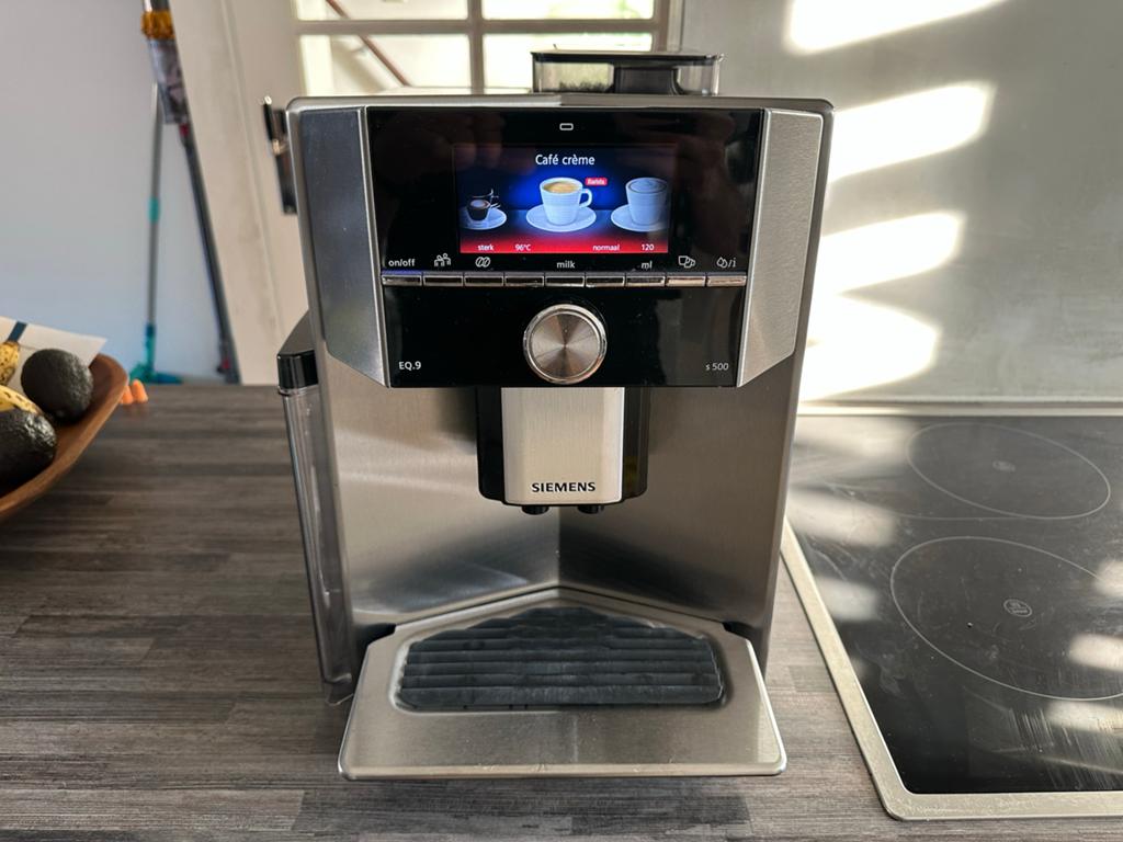 Siemens EQ.9 S500 volautomatische espressomachine, Ophalen, Afneembaar waterreservoir, Gebruikt, Espresso apparaat