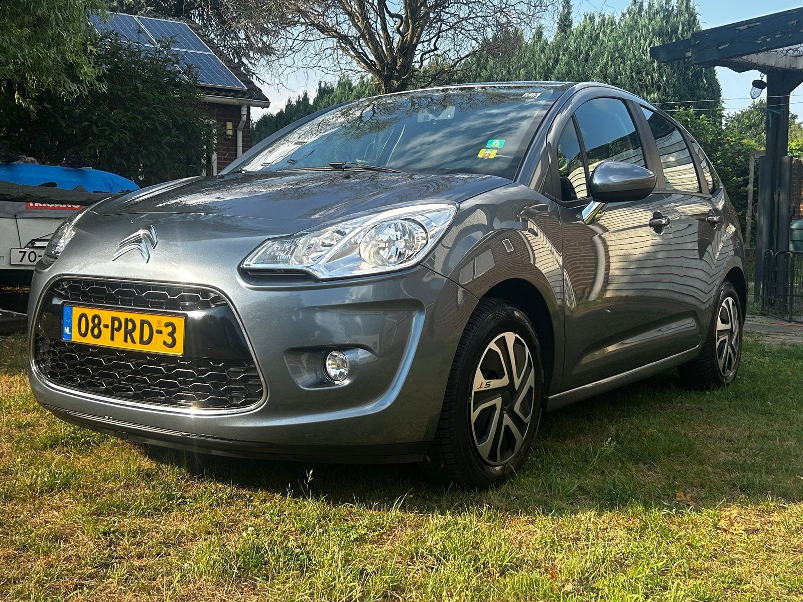 Citroën C3 1.6 Hdif 2011 Grijs airco navigatie, Auto's, Citroën, Voorwielaandrijving, 28 km/l, Zwart, 4 cilinders