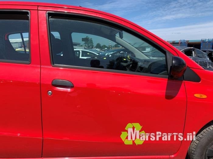 Portier 4Deurs rechts-voor van een Daihatsu Cuore (040), Auto-onderdelen, Carrosserie en Plaatwerk, Gebruikt, Daihatsu, -, Deur