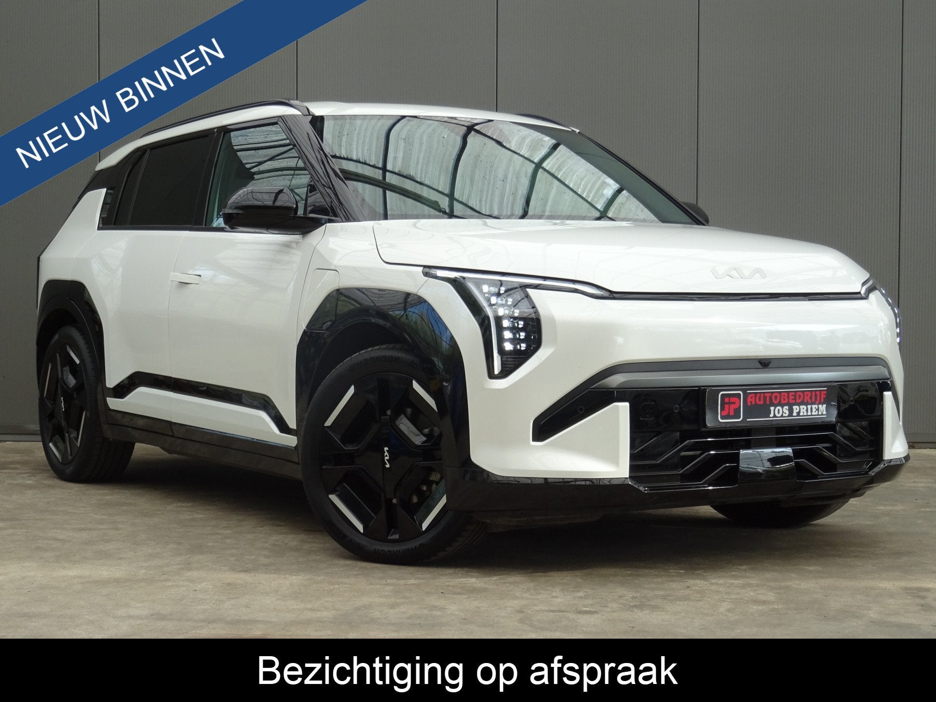 Kia EV3 GT-LINE 81.4 kWh * TREKHAAK ! (bj 2025, automaat), Auto's, Gebruikt, Zwart, Leder, 204 pk