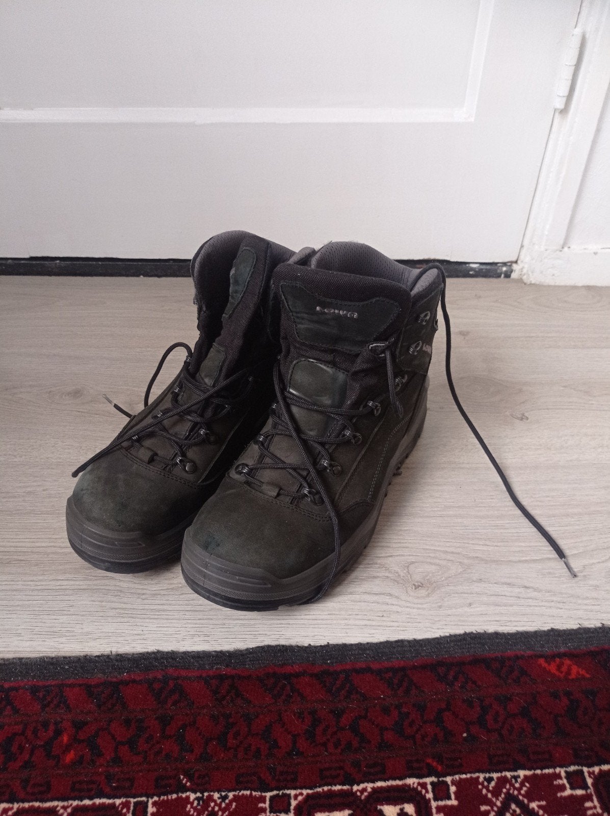 Lowa Boots Maat 40 - Gebruikt, Ophalen of Verzenden, Gebruikt, Schoenen