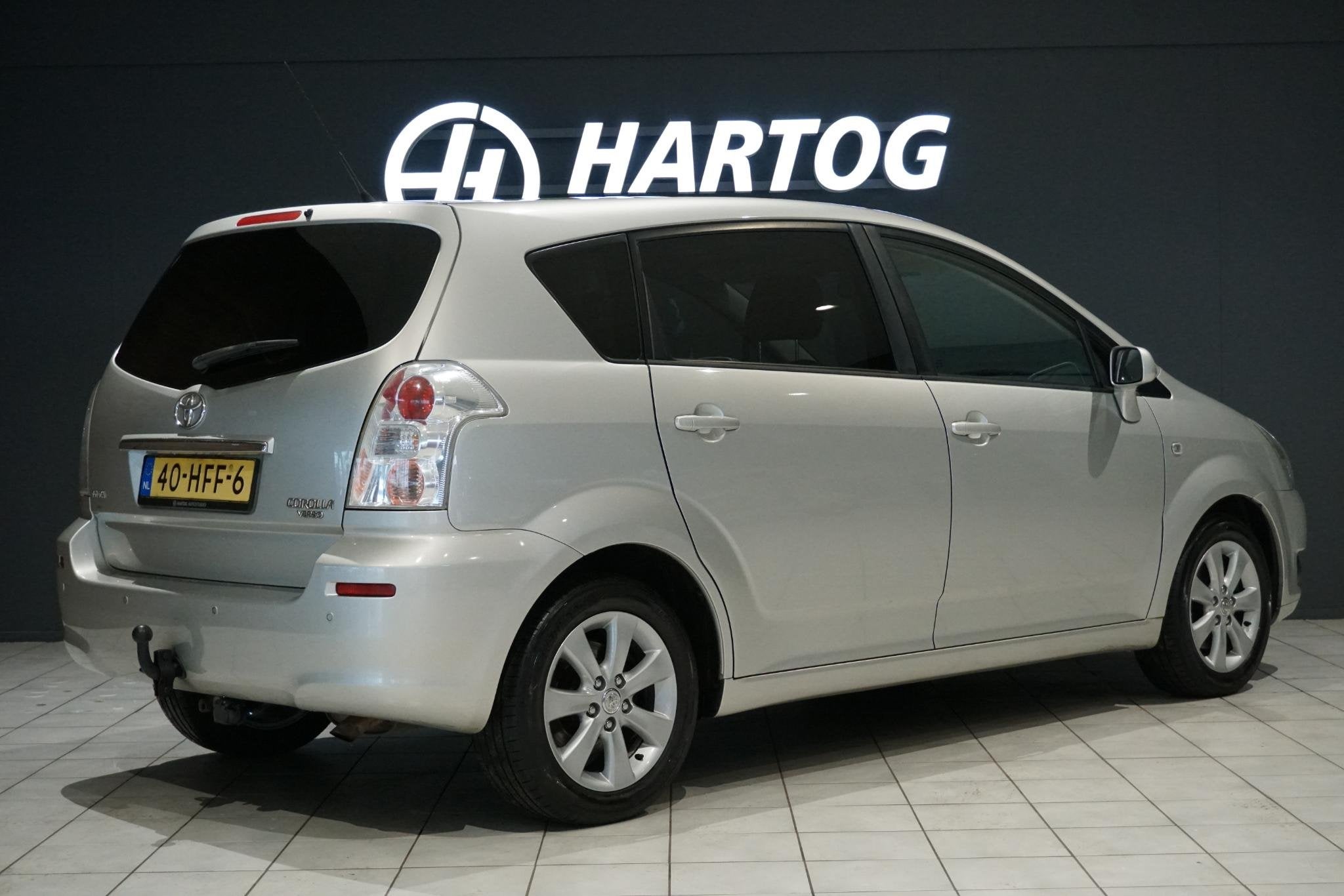 Toyota Verso 1.6 VVT-i Luna + NAVIGATIE / CRUISE CONTROL / P, Auto's, Gebruikt, 4 cilinders, Origineel Nederlands, Handgeschakeld