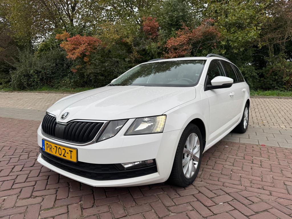 Skoda Octavia Combi 1.6 TDI Greentech Ambition Business EXPO, Gebruikt, Euro 6, 4 cilinders, Adaptive Cruise Control