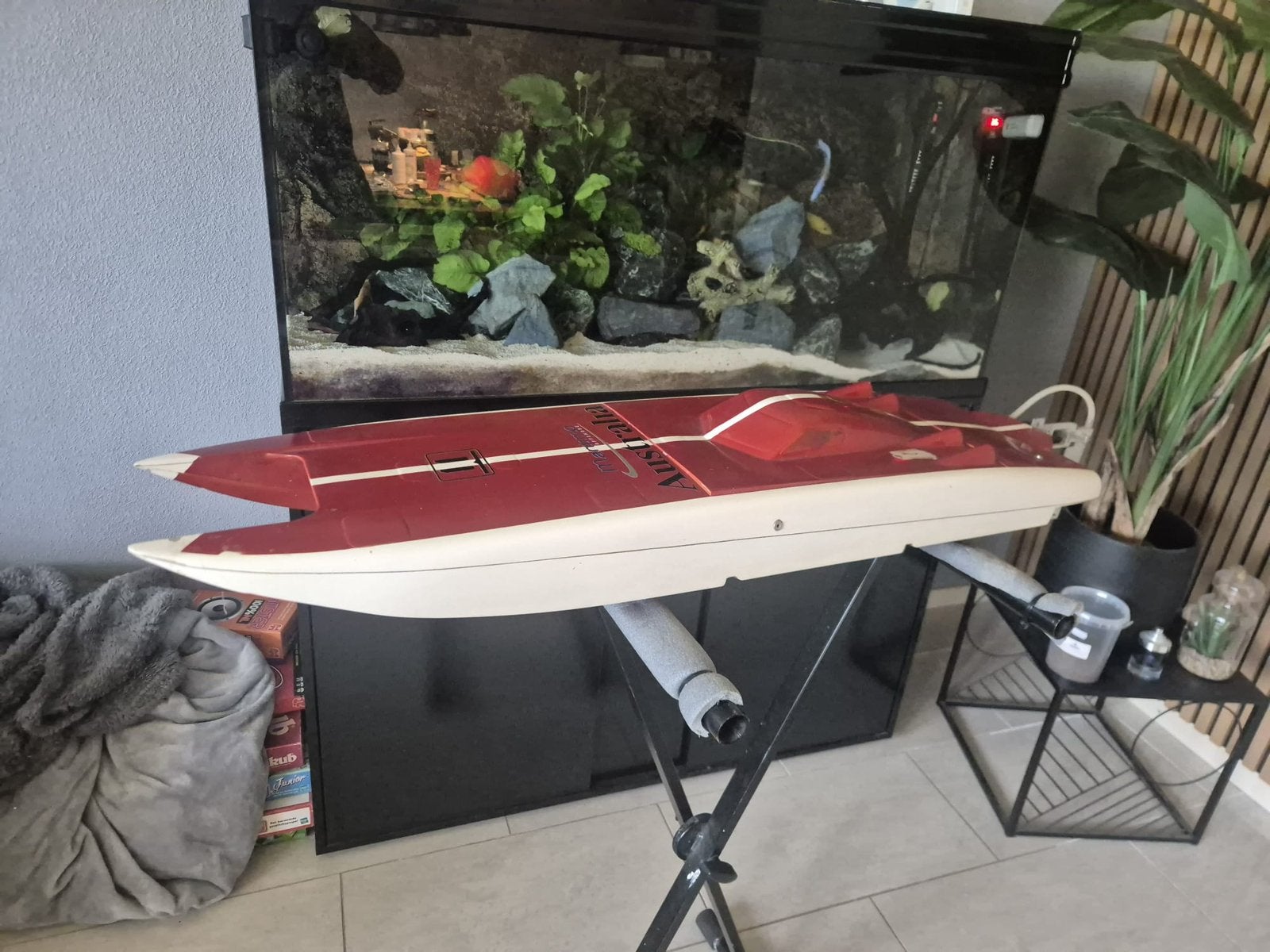 rc boot hydromarine maritimo, Hobby en Vrije tijd, Modelbouw | Boten en Schepen, Ophalen of Verzenden, Zo goed als nieuw