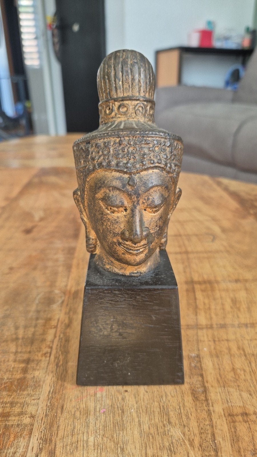 Zwaar Bronzen Boeddha Hoofd op Sokkel - Thais Sukhothai, Huis en Inrichting, Ophalen, Metaal, Gouden accenten, Nieuw