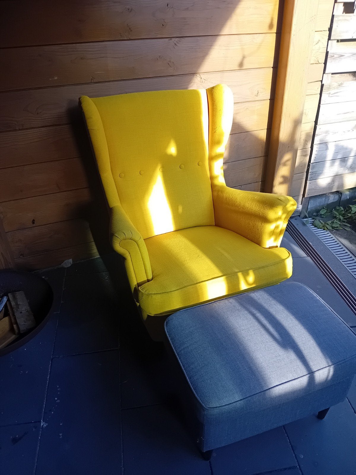 Ikea Strandmon geel met grijze poef zie omschrijvi, Huis en Inrichting, Fauteuils, Ophalen, Gebruikt, 75 tot 100 cm, 50 tot 75 cm