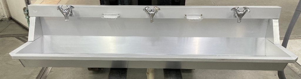 Aluminium Wasbak met 3 Kranen en Zeepbakjes, Doe-het-zelf en Verbouw, Ophalen, Gebruikt, Wastafel