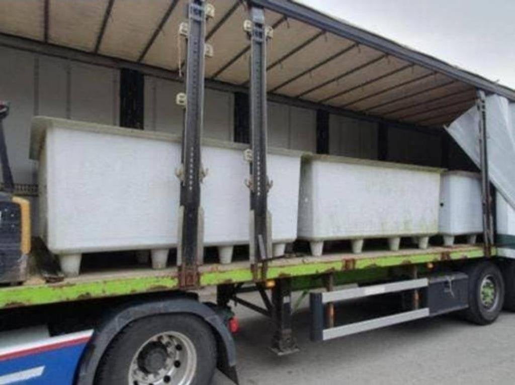 3x grote vijver bakken dikwandige vijver bakken dikpolyester, Ophalen, Gebruikt, Vijverbak