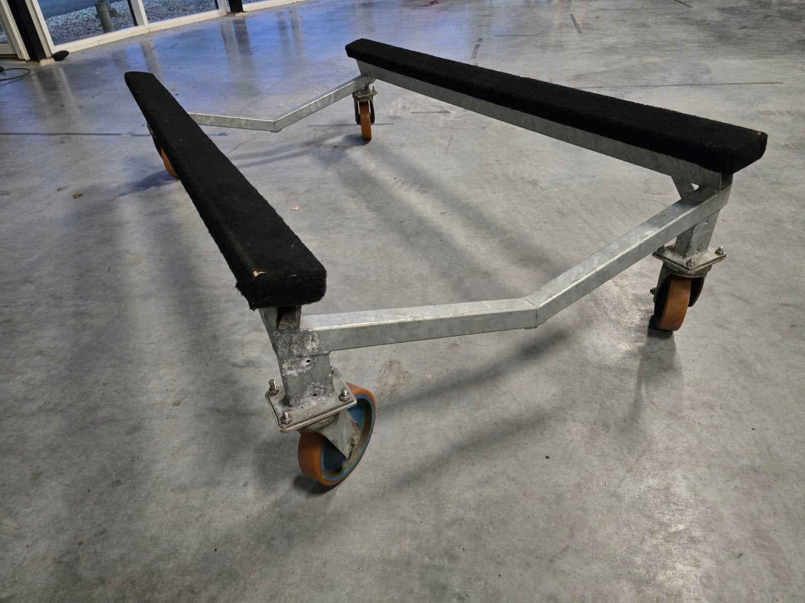 Degelijke PEGA verrijdbare bootbok / stallingsbok 2420 kg, Ophalen, Zo goed als nieuw, Minder dan 6 meter, Stallingstrailer