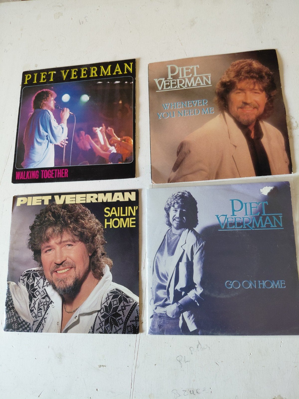 Piet Veerman - 4 singles (Walking Together, Sailin' Home), Gebruikt, Pop, 7 inch, Ophalen of Verzenden