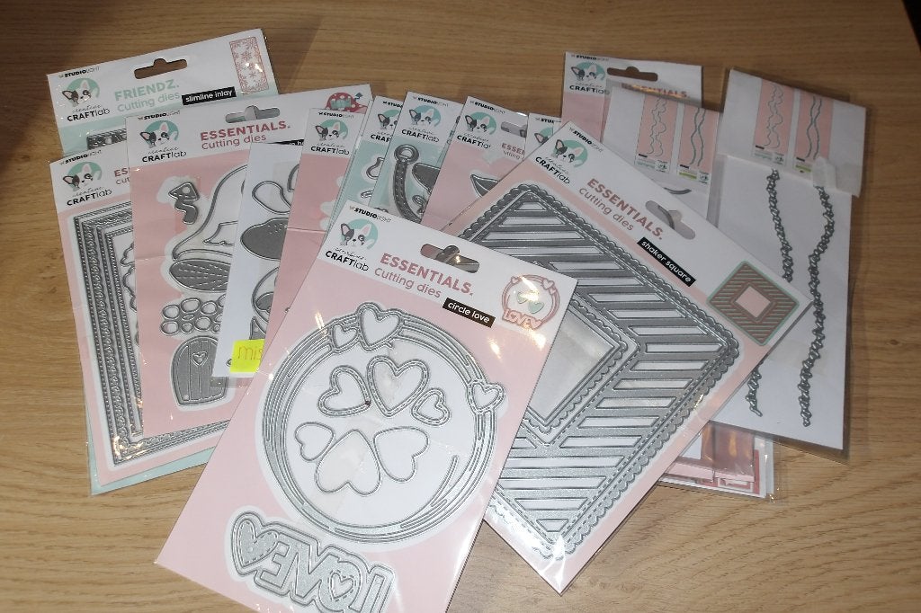 18 snijmallen van studio light craftlab in 1 koop, Ophalen of Verzenden, Zo goed als nieuw, Kerst, Pons of Mal