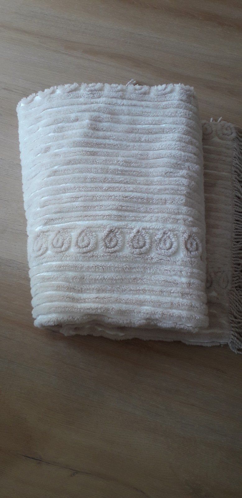 Zeer zachte sprei 150x215cm, Eenpersoons, Beige, Ophalen of Verzenden, Zo goed als nieuw