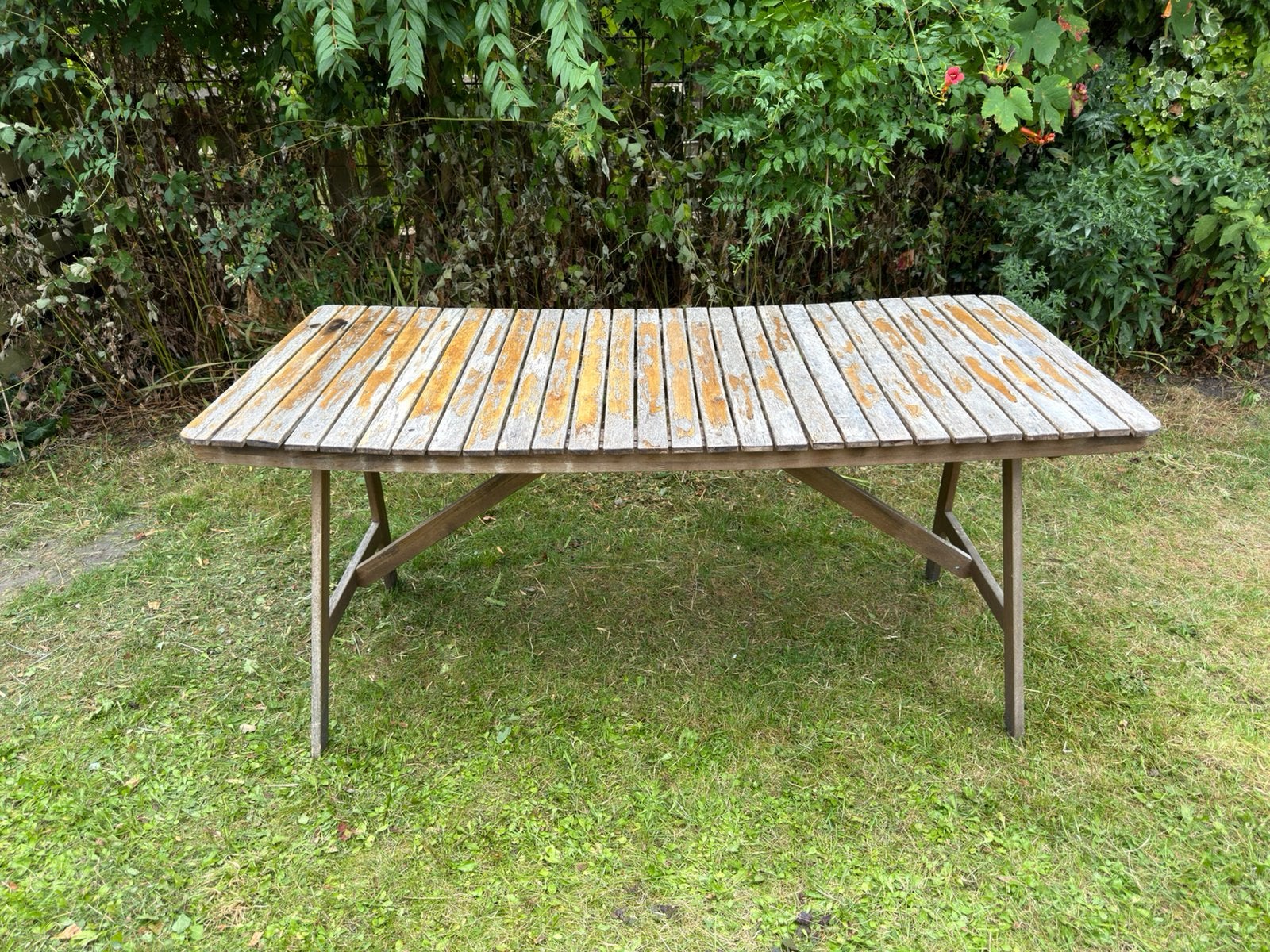 Huiten tuintafel gratis af te halen, Tuin en Terras, Tuintafels, Ophalen, Gebruikt, Rechthoekig, Hout
