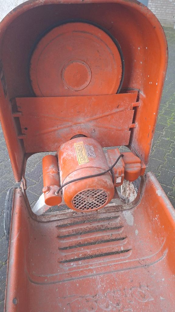 Grote Lescha betonmolen betonmixer 160 liter 230volt., Ophalen, ., Zo goed als nieuw, .