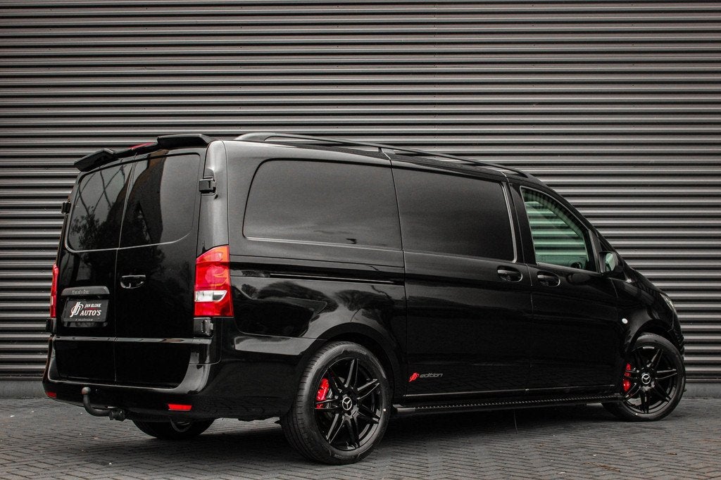 Mercedes-Benz Vito 136PK JB-EDITION FULL BLACK / AMG / SPOIL, Auto's, Bestelauto's, Automaat, Bi-Xenon koplampen, 4 cilinders