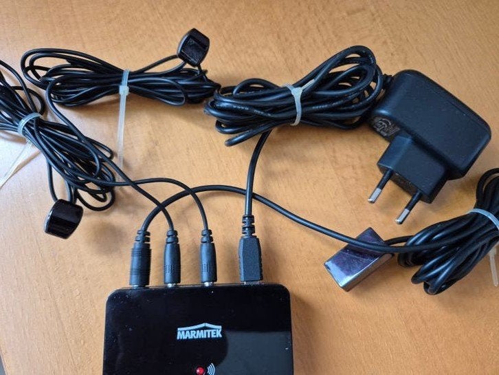 Marmitek Invisible Control 6 XTRA IR-verlenger, Ophalen of Verzenden, Zo goed als nieuw, Universeel, Game console