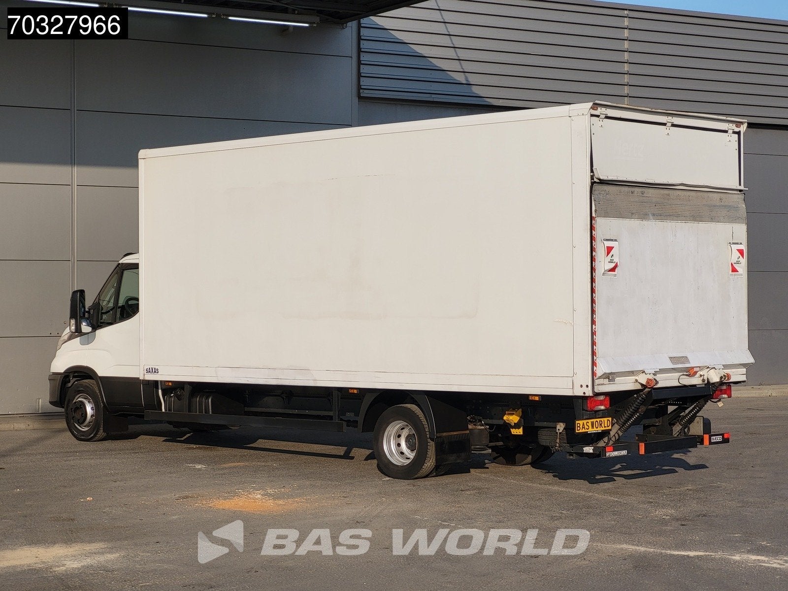 Iveco Daily 72C18 3.0L Automaat 1000KG Laadklep Dubbellucht, Auto's, Bestelauto's, Automaat, Stof, Gebruikt, Euro 6