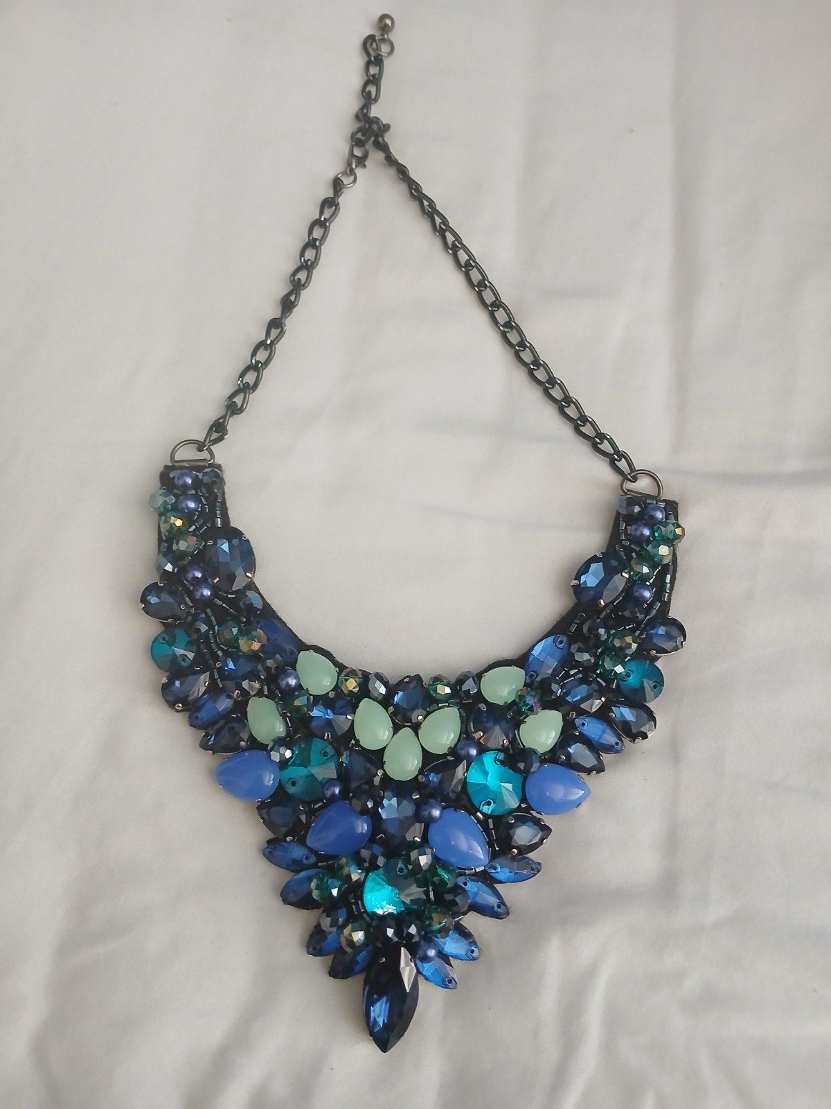 Statement ketting met blauwe en groene stenen, Overige materialen, Blauw, Ophalen of Verzenden, Zo goed als nieuw