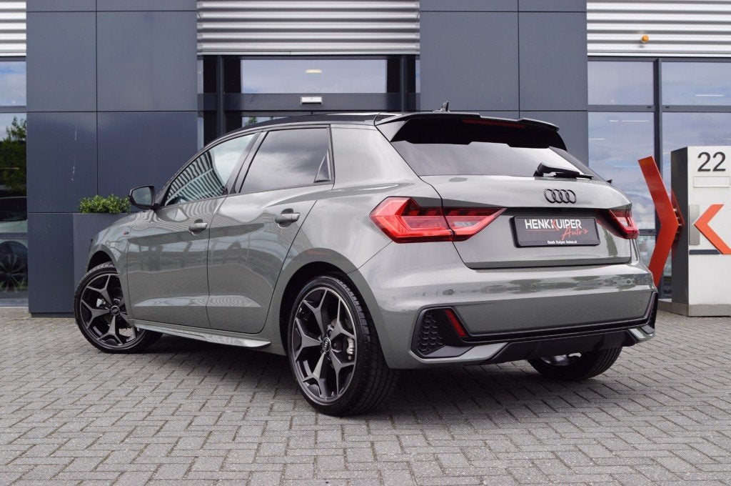 Audi A1 Sportback 35 TFSI S-Tronic S-Line 150pk / 18 Inch LM, Auto's, Audi, Automaat, Bedrijf, Zilver of Grijs, USB