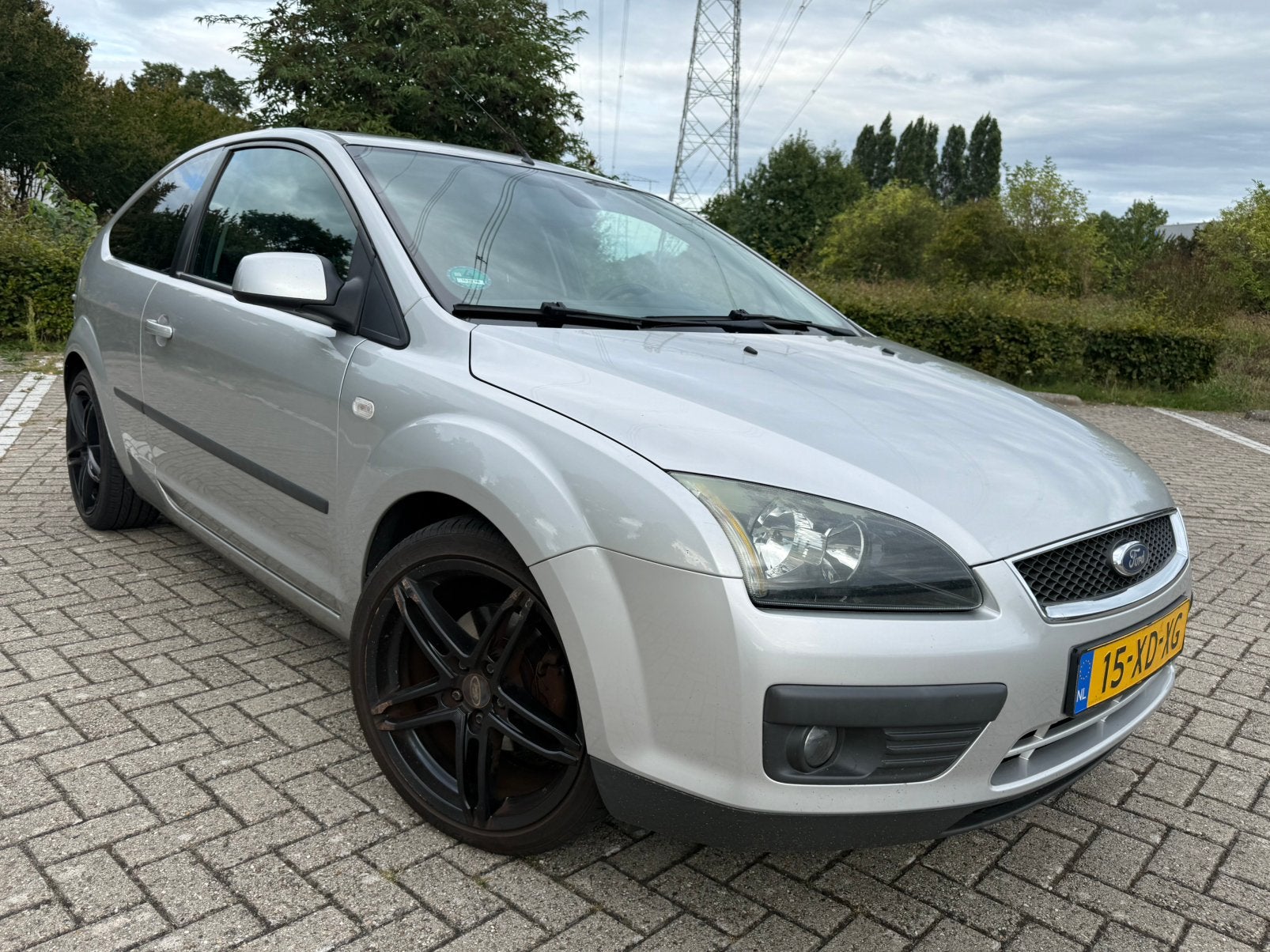 Ford Focus 1.6-16V AUTOMAAT/AIRCO/ELEKTRISCH DAK/17 INCH/NAP, 1596 cc, Stof, 625 kg, 4 cilinders