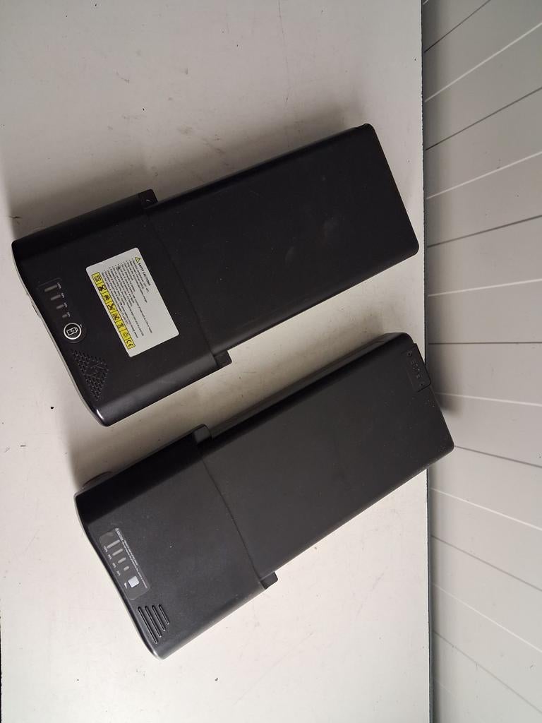2 stuks defecte fiets accu's E bike battery 36volt, Www.bike battery .nl, Ophalen of Verzenden, Bike battery, Pyter jurjensstrjitte stiens