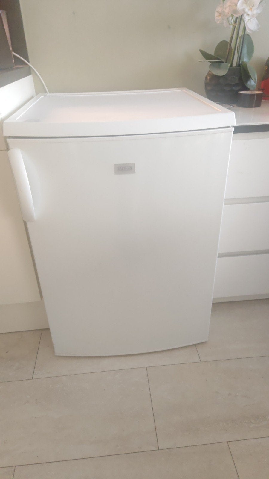 koelkast tafelmodel zanussi nieuwstaat 125 euro, Minder dan 60 cm, Zo goed als nieuw, Vrijstaand, Ophalen