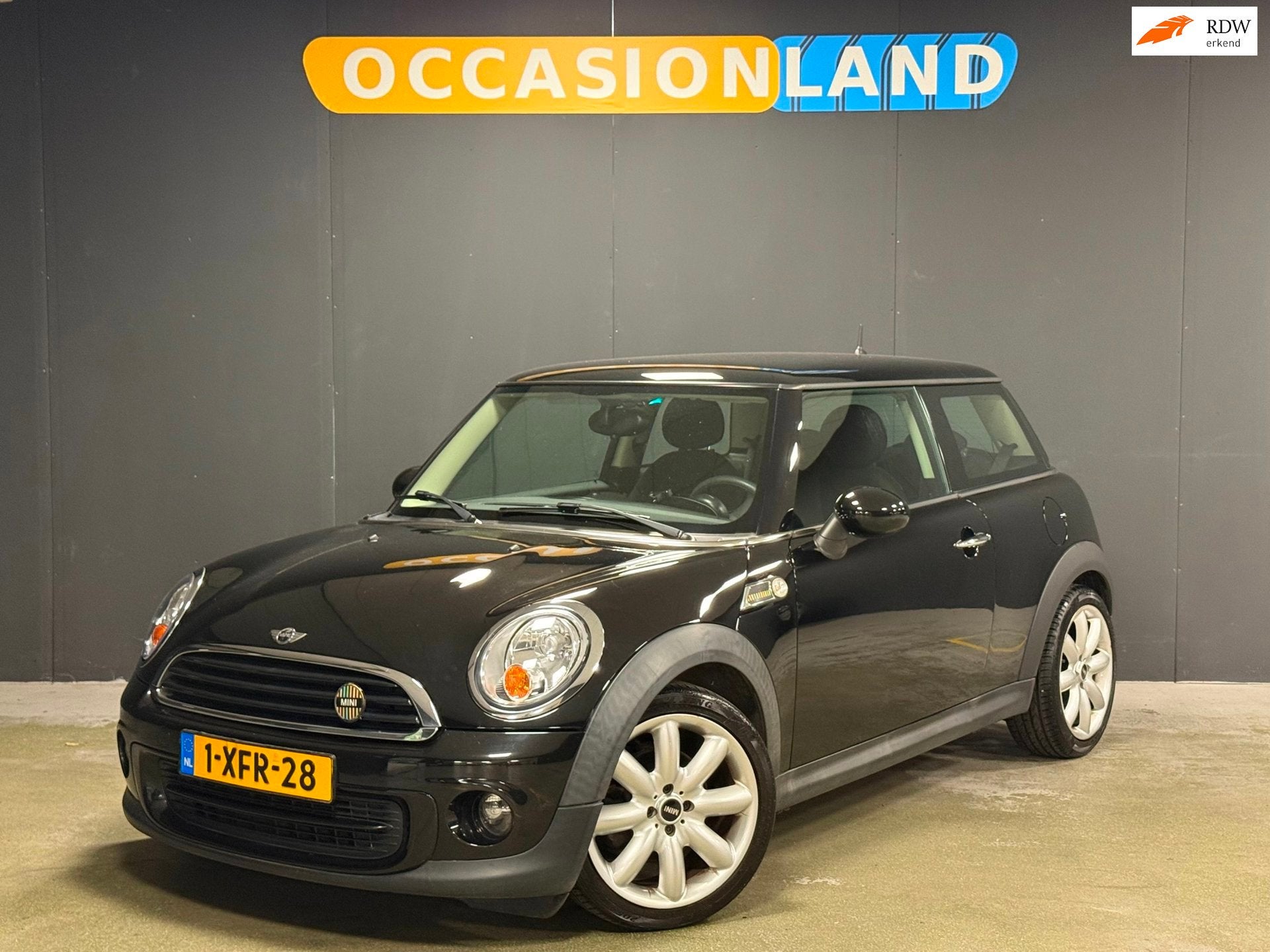 Mini Mini 1.6 One Salt|STOELVERWARMING|SFEER|17INCH|, Auto's, Voorwielaandrijving, Stof, Gebruikt, 4 cilinders