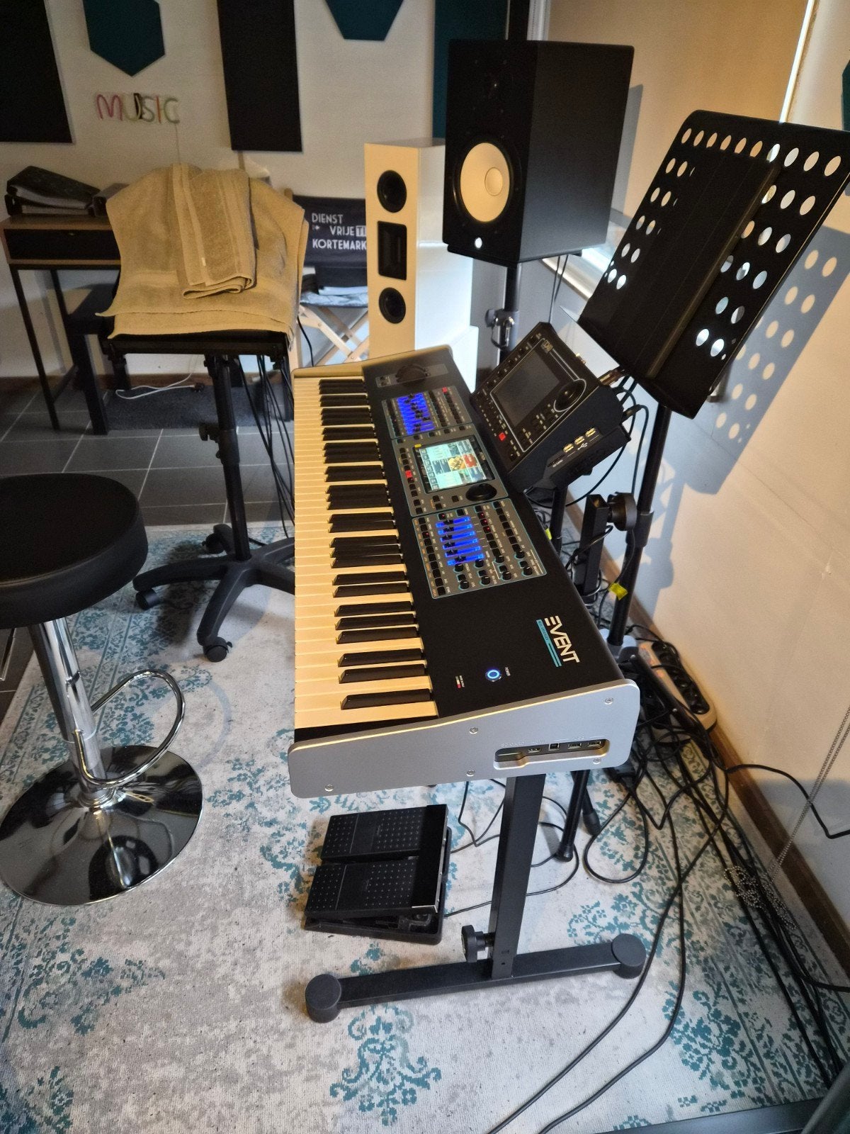 ketron event, Muziek en Instrumenten, Ophalen, Zo goed als nieuw, 76 toetsen, Yamaha