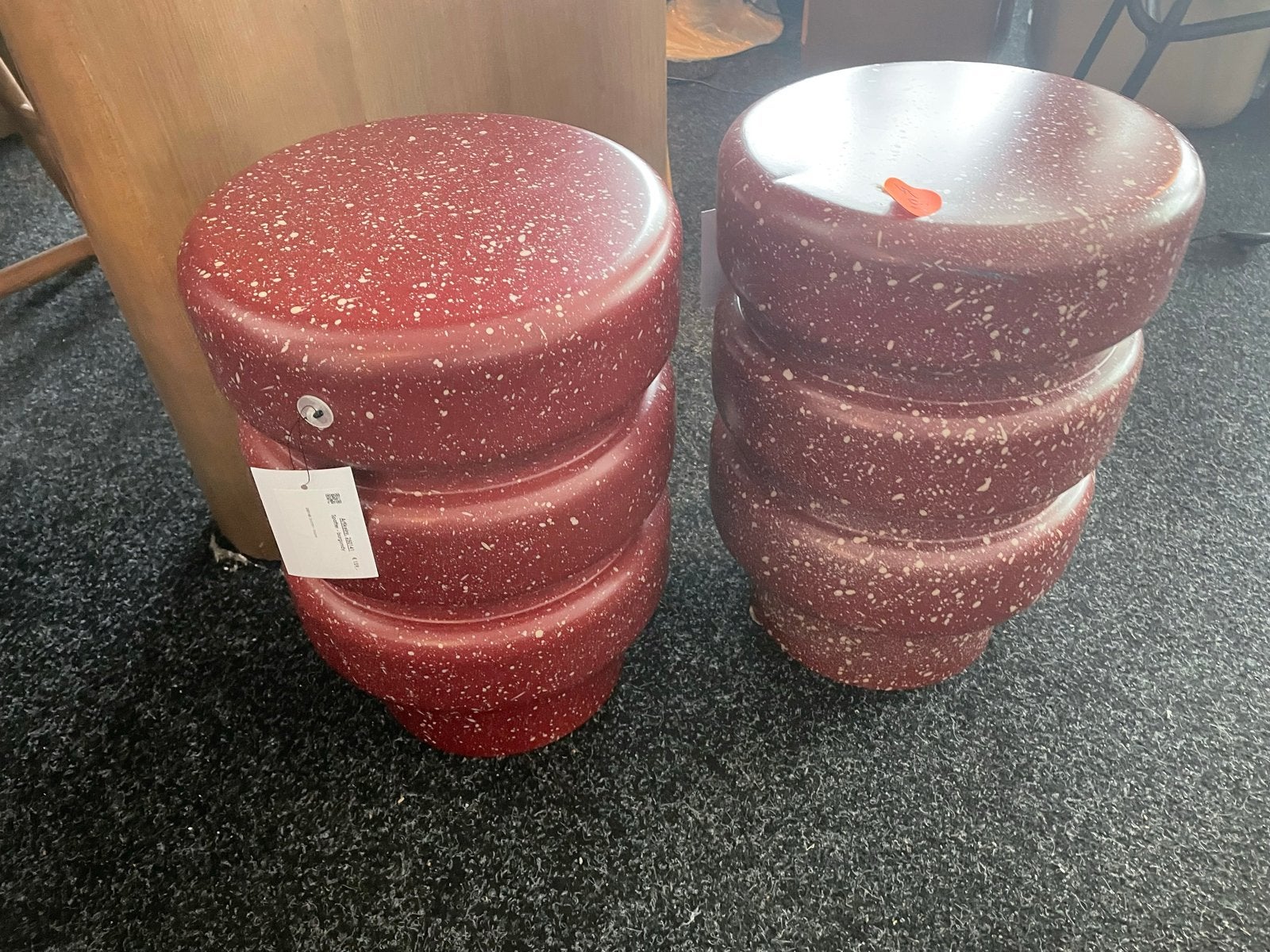2x Poef bijzettafel terrazzo rood 37cm, Ophalen, Minder dan 50 cm, Nieuw, Minder dan 50 cm