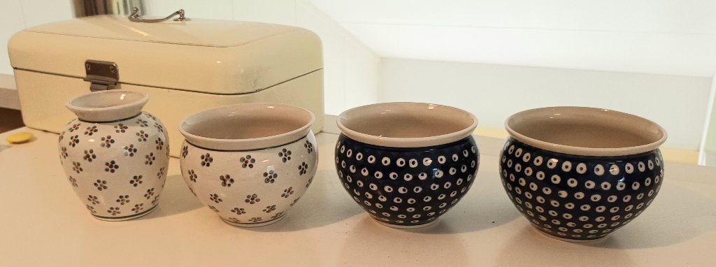 Set van 4 keramische potjes en vaasje - Pools aardewerk, Keramiek, Overige typen, Ophalen of Verzenden, Zo goed als nieuw