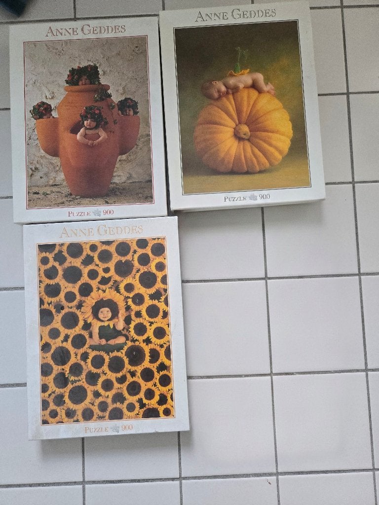 3 puzzels Anne Geddes complete puzzels 900 puzzelstukjes, Ophalen of Verzenden, 500 t/m 1500 stukjes, Zo goed als nieuw