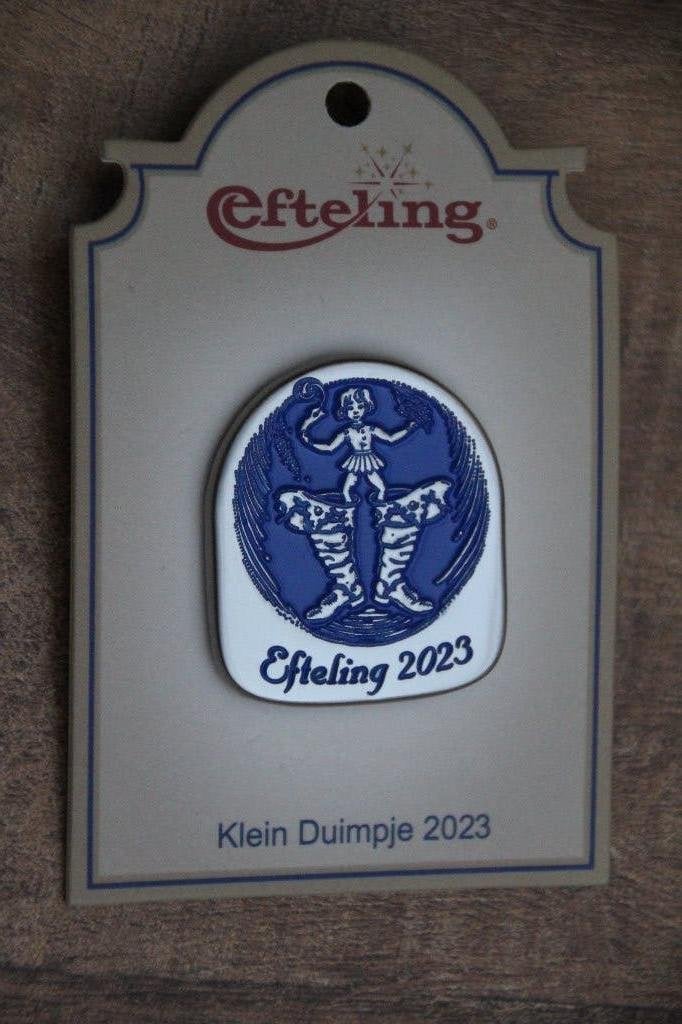 efteling pin  jaar pin 2023 klein duimpje, Verzamelen, Efteling, Ophalen of Verzenden, Nieuw, Button of Speldje