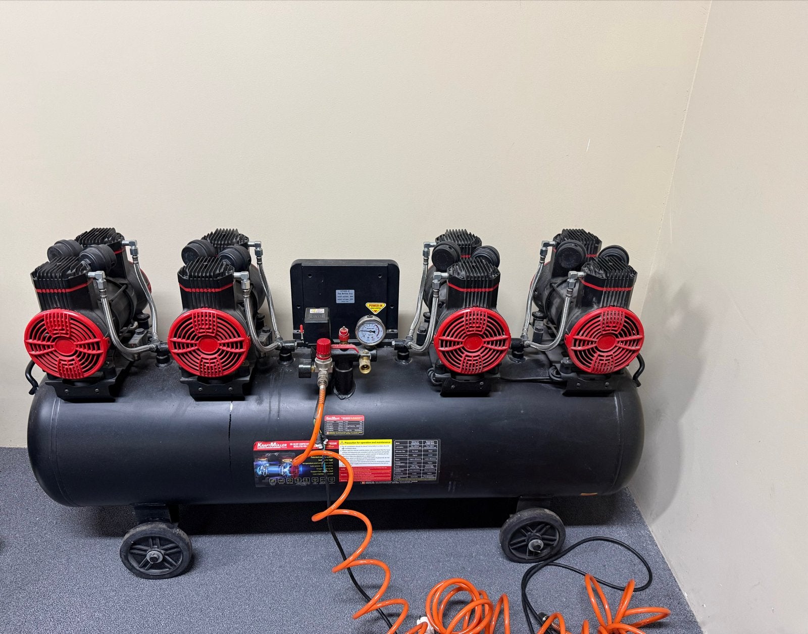 KraftMüller Proline Compressor 180L 220V 50HZ, Ophalen, 400 tot 800 liter/min, Zo goed als nieuw, Mobiel