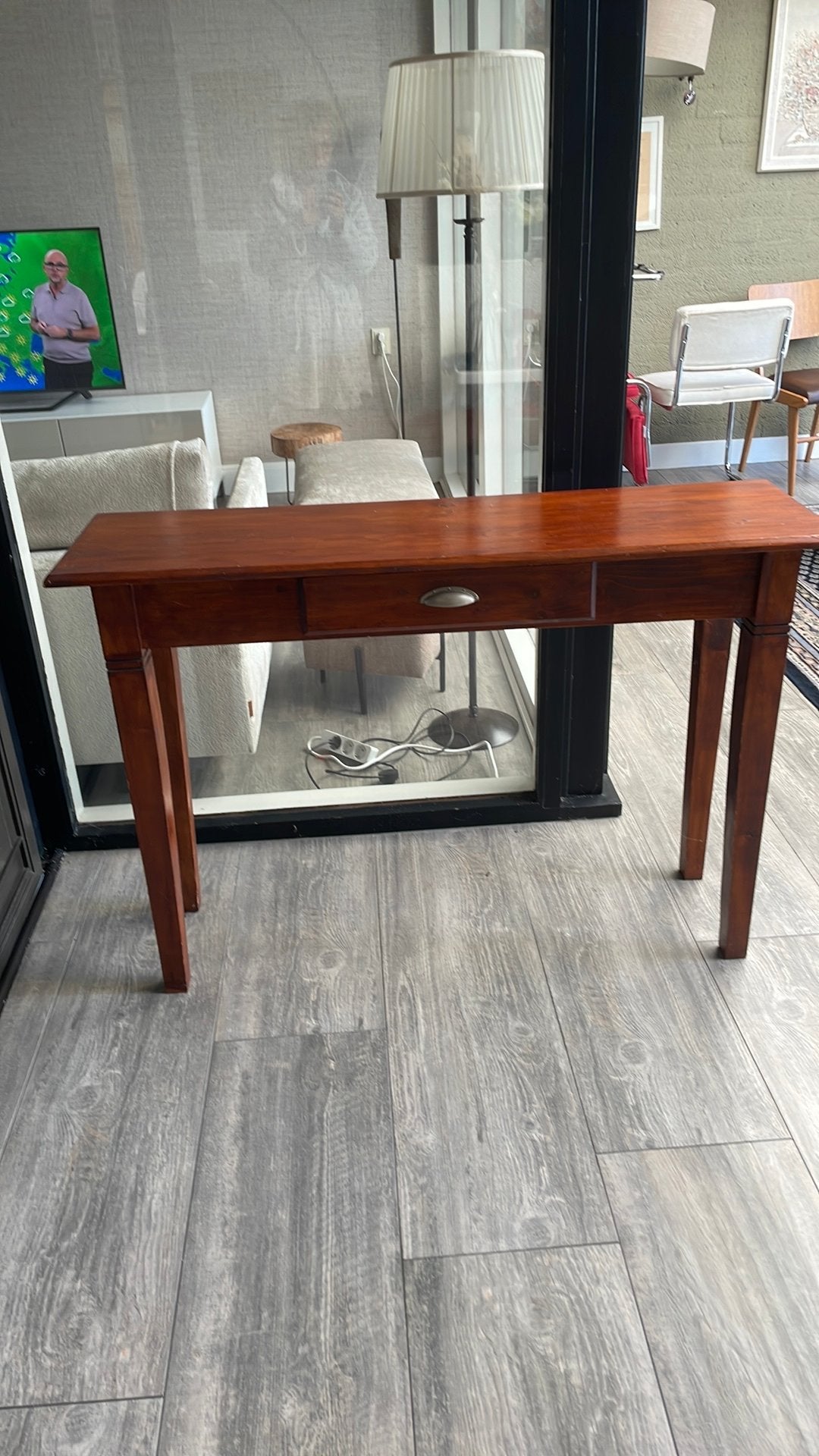 Vuren gelakte sidetable, Ophalen, Gebruikt, 100 tot 150 cm, Overige houtsoorten