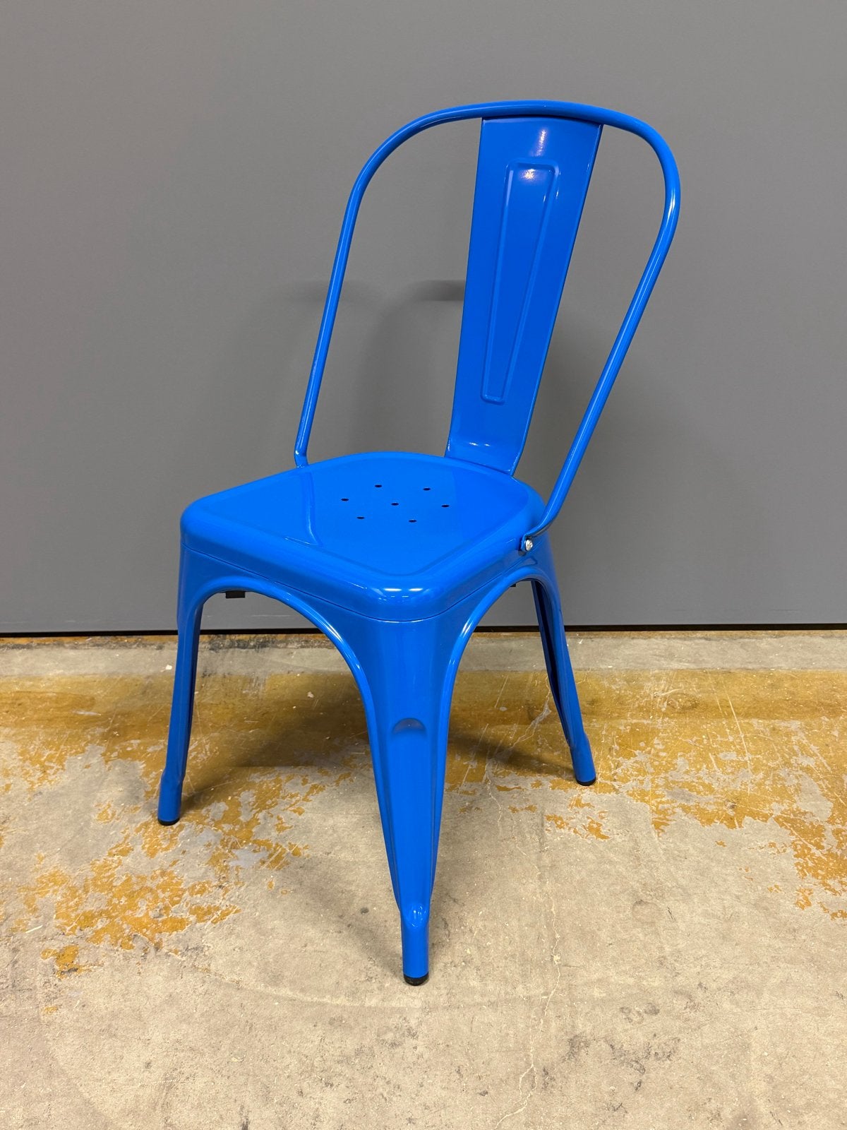 Nieuwe blauwe metalen stoelen - modern design, Huis en Inrichting, Stoelen, Ophalen, Blauw, Nieuw, Vier